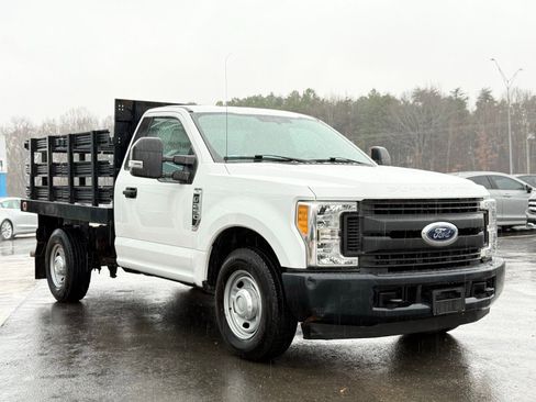 Used 2017 Ford F250 XL w/ Power Equipment Group image 6