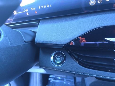 Certified 2025 Buick Enclave Preferred image 14