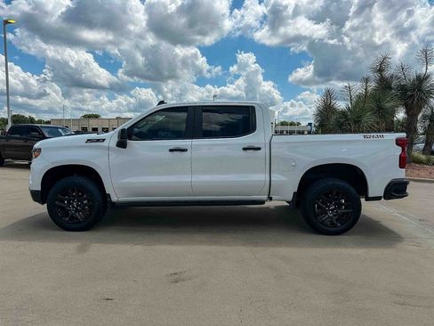 Used 2023 Chevrolet Silverado 1500 Custom Trail Boss w/ LPO, Dark Essentials Package AWD/4WD image 6