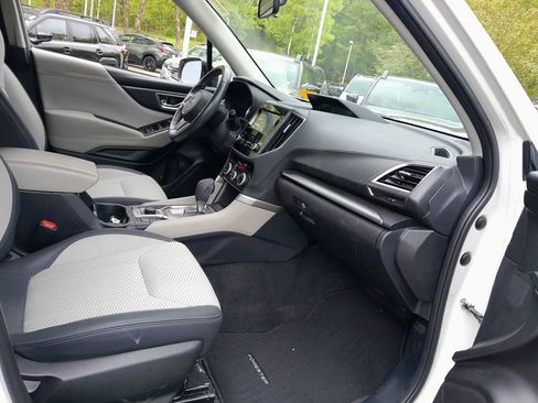 Used 2023 Subaru Forester Premium AWD/4WD image 37