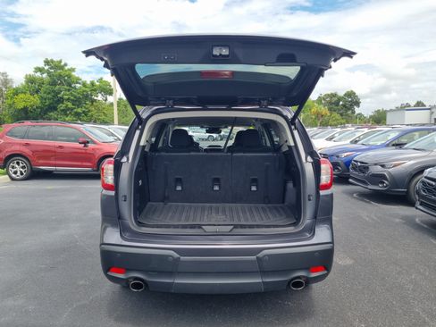 Used 2024 Subaru Ascent Limited AWD/4WD image 8
