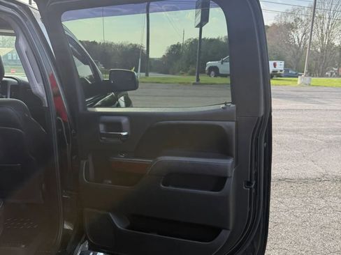 Used 2015 GMC Sierra 1500 SLT w/ SLT Crew Cab Value Package image 32