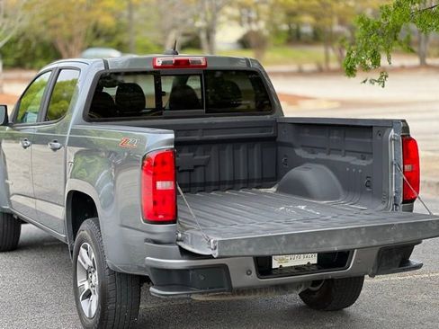 Used 2019 Chevrolet Colorado Z71 image 38