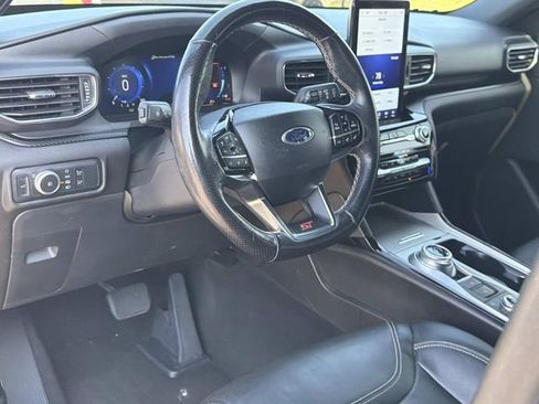 Used 2022 Ford Explorer ST w/ Equipment Group 401A AWD/4WD image 16