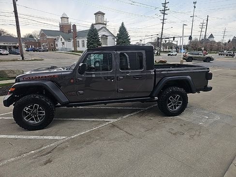 Certified 2024 Jeep Gladiator Mojave image 14