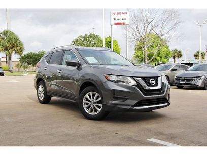 Used 2017 Nissan Rogue SV