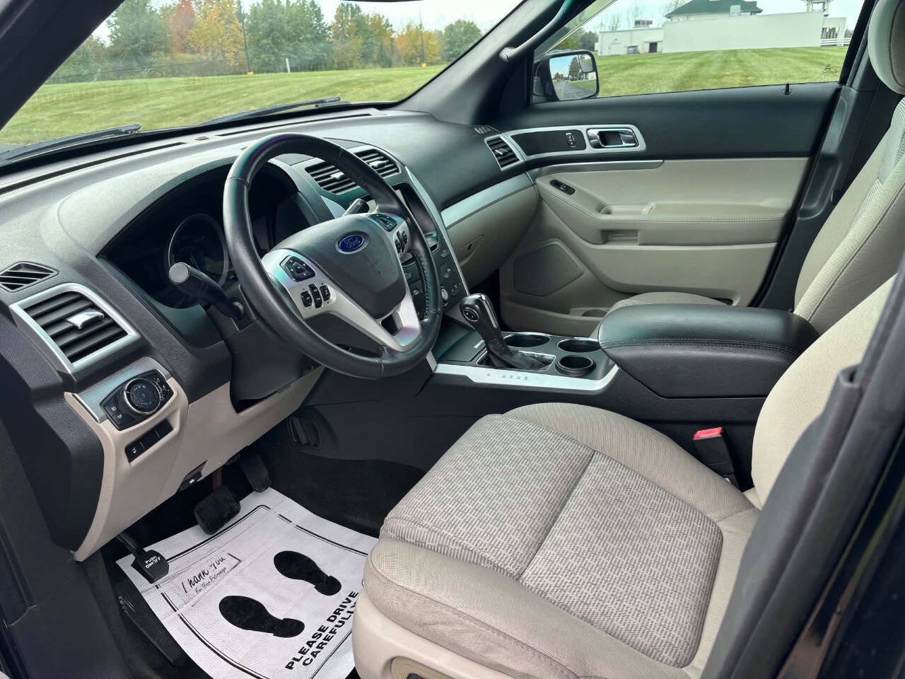Used 2014 Ford Explorer XLT w/ Equipment Group 201A FWD image 5