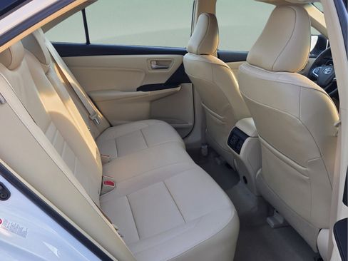 Used 2017 Toyota Camry XLE w/ Moonroof Package FWD image 13