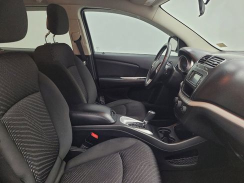 Used 2017 Dodge Journey SXT w/ Blacktop Package FWD image 21