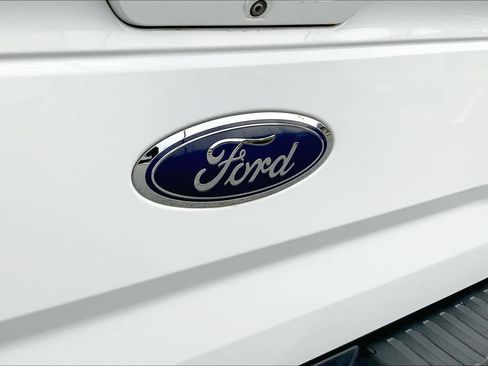 Used 2016 Ford F150 Lariat w/ Equipment Group 501A Mid image 9