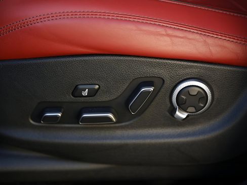 Used 2026 Genesis GV70 3.5T Sport Prestige image 23