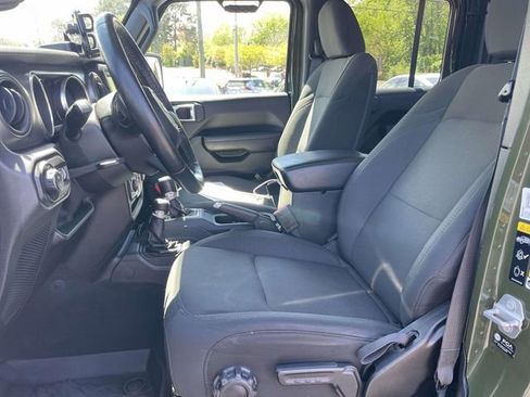 Used 2021 Jeep Gladiator Sport AWD/4WD image 12