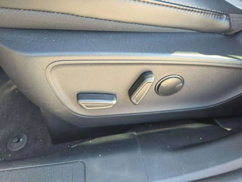 Used 2025 Ford Escape SE FWD image 27