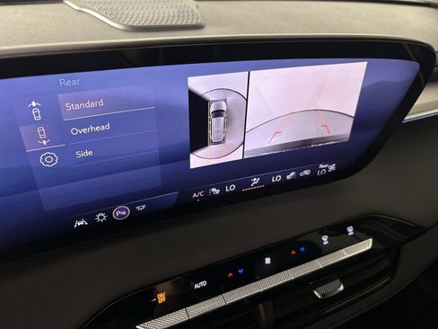 Used 2025 Buick Enclave Preferred image 27