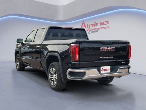 Used 2025 GMC Sierra 1500 SLT image 3