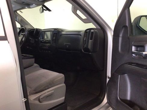 Used 2018 Chevrolet Silverado 2500 W/T RWD image 9