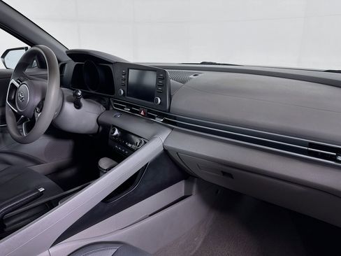Used 2021 Hyundai Elantra SEL image 29