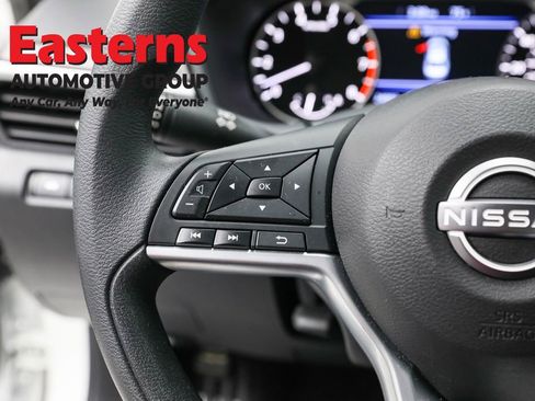 Used 2025 Nissan Altima 2.5 SV image 15