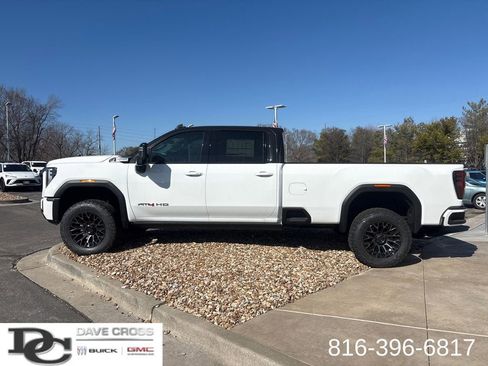 New 2026 GMC Sierra 2500 AT4 w/ AT4 Premium Plus Package AWD/4WD image 9