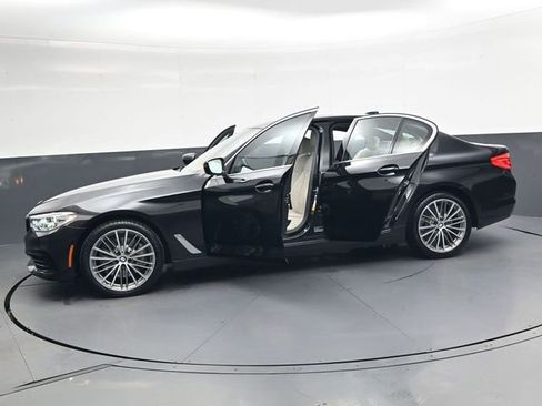 Used 2019 BMW 540i xDrive w/ Executive Package image 41