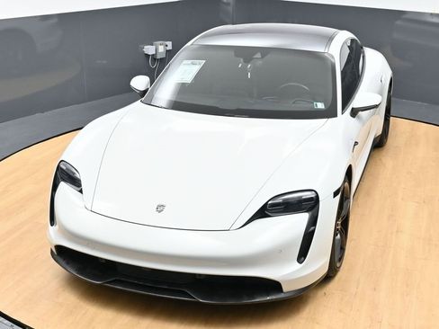 Used 2021 Porsche Taycan image 46