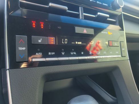 Used 2021 Toyota Avalon XSE image 21