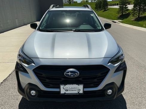 Used 2025 Subaru Outback Onyx Edition AWD/4WD image 8