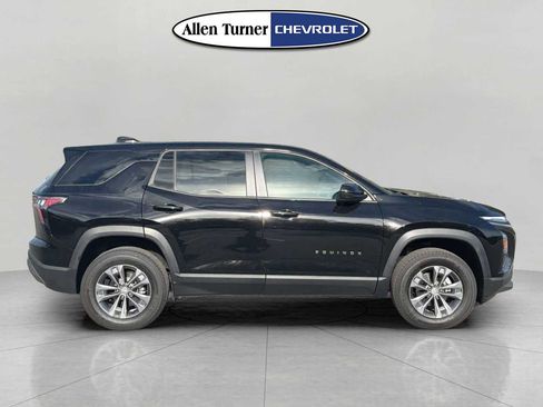 New 2026 Chevrolet Equinox LT w/ Convenience Package II image 3