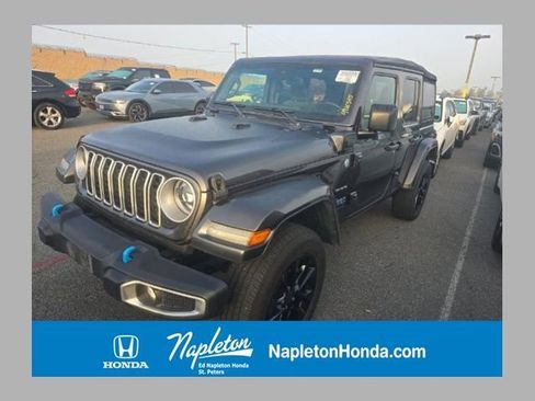 Used 2024 Jeep Wrangler Unlimited Sahara image 1