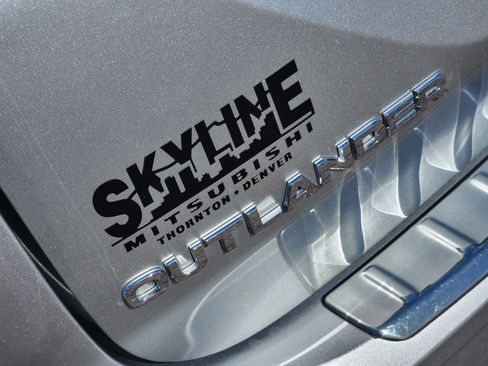 Used 2025 Mitsubishi Outlander ES AWD/4WD image 8
