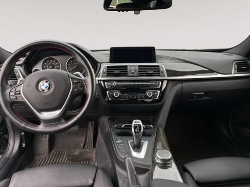 Used 2018 BMW 330i xDrive Sedan AWD/4WD image 10