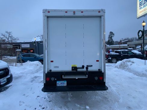 Used 2021 Chevrolet Express 3500 w/ Power Convenience Package image 4