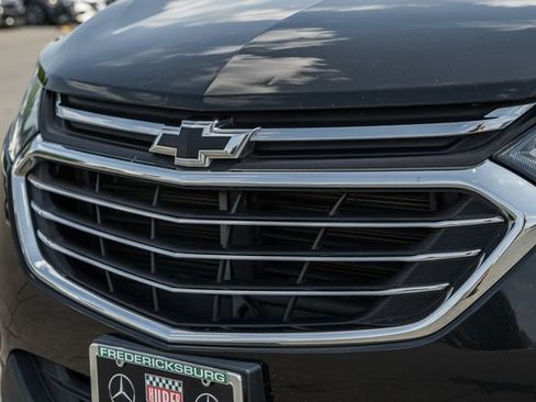 Used 2018 Chevrolet Equinox Premier FWD image 12