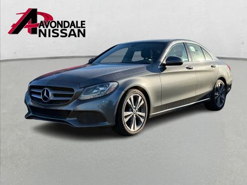 Used 2018 Mercedes-Benz C 300 image 2