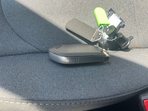 Used 2025 Kia K4 LXS image 23