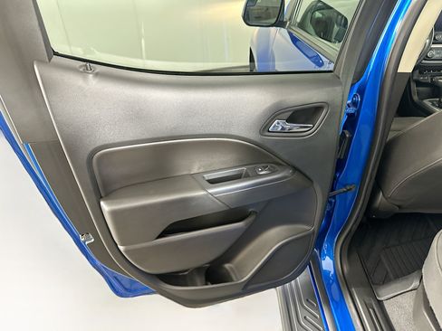 Used 2021 Chevrolet Colorado LT w/ Safety Package RWD image 24