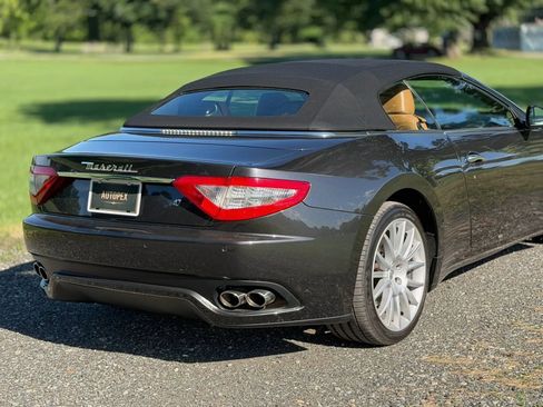 Used 2010 Maserati GranTurismo Convertible RWD image 15