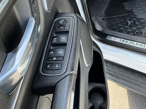 Used 2022 RAM 1500 Laramie AWD/4WD image 13
