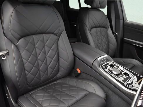 New 2026 BMW X5 M60i w/ Climate Comfort Package AWD/4WD image 9
