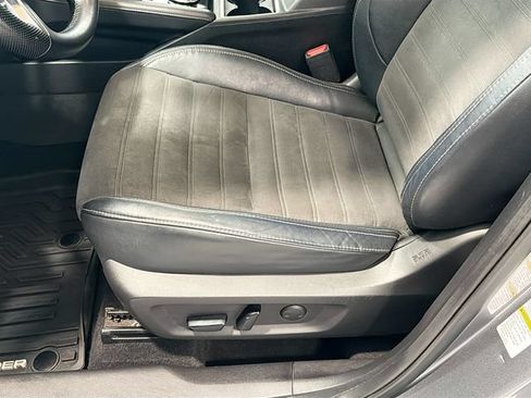 Used 2023 Mitsubishi Outlander SE AWD/4WD image 17