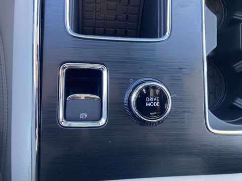 New 2025 Lincoln Aviator 2WD w/ Equipment Group 101A image 29