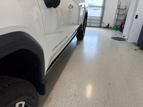Used 2024 GMC Sierra 2500 Denali Ultimate AWD/4WD image 7