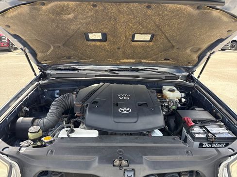 Used 2004 Toyota 4Runner Limited AWD/4WD image 29