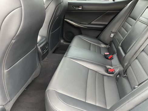 Used 2016 Lexus IS 300 AWD image 17