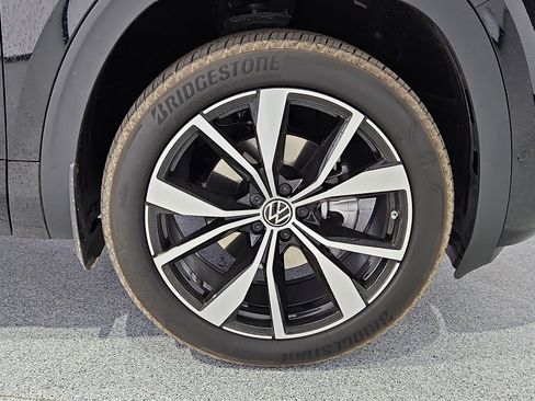 New 2026 Volkswagen Atlas SEL Premium R-Line AWD/4WD image 6
