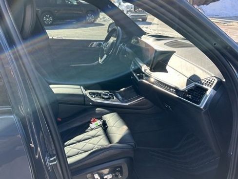 Used 2024 BMW X7 xDrive40i w/ Executive Package image 11