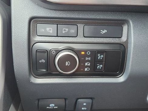 Used 2024 Ford F250 Lariat w/ Lariat Ultimate Package AWD/4WD image 19