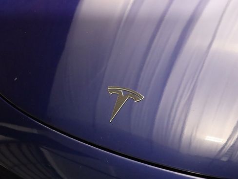 Used 2018 Tesla Model 3 Long Range image 4