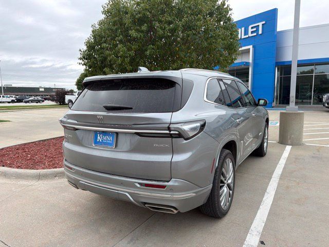 Used 2026 Buick Enclave Avenir w/ Super Cruise Package AWD/4WD image 8