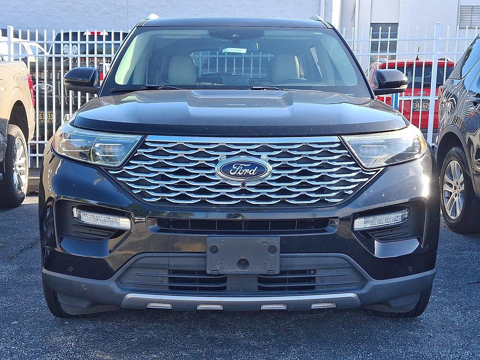 Used 2020 Ford Explorer Platinum w/ Premium Technology Package AWD/4WD image 2